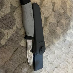 Morakniv skinner/ Bush